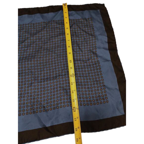 Vntg Silk Men's Pocket Scarf Hand Rolled Blue Black Geo Italy Suit Jacket Fancy - Picture 7 of 12